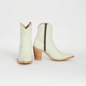 Lucchese Women's Violet Cream Booties