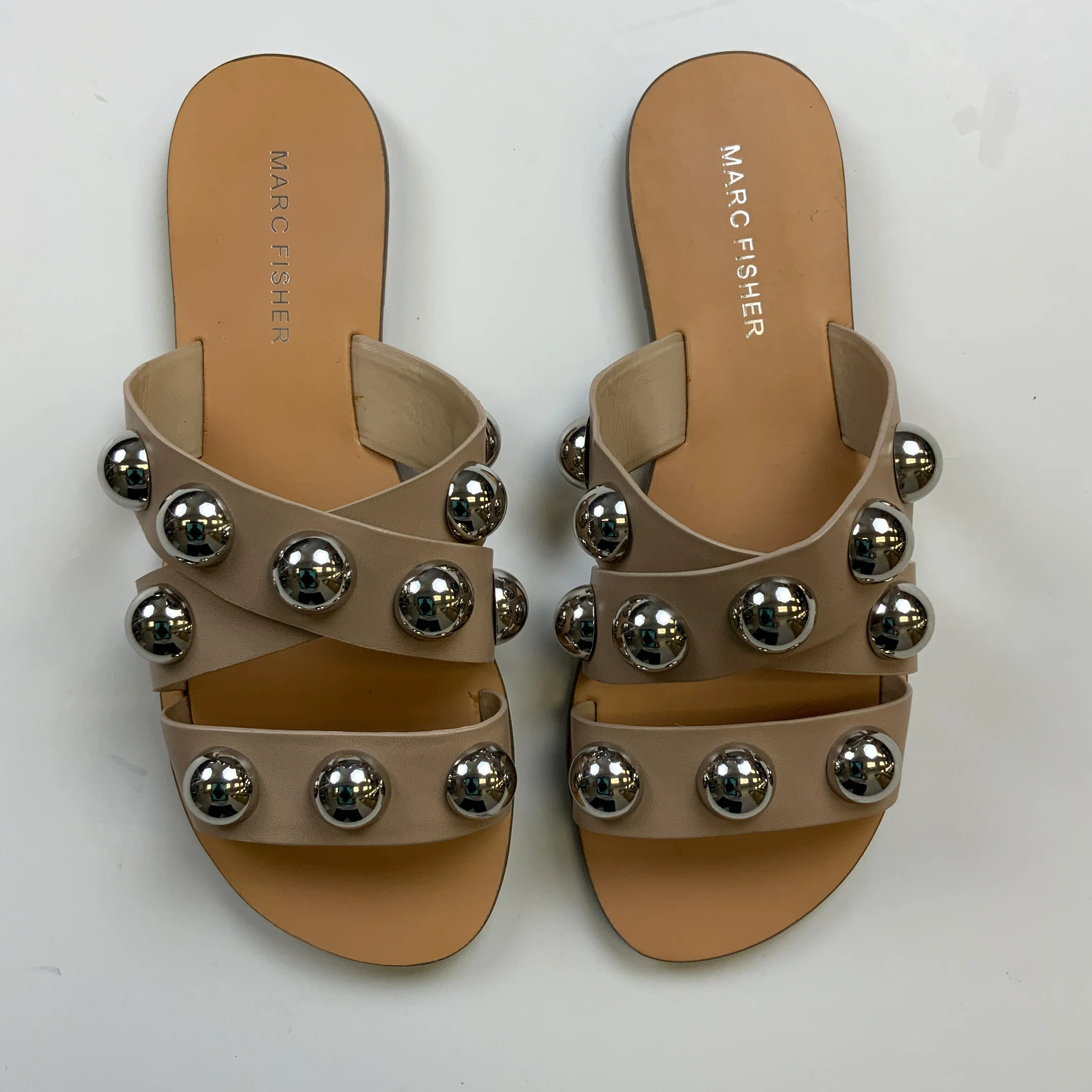 Sandals Flats By Marc Fisher In Tan, Size: 6